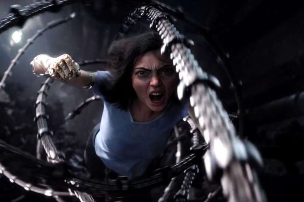Alita fighting in 'Alita: Battle Angel'